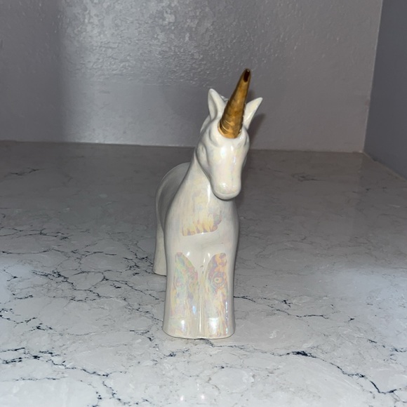 Desktop/shelf unicorn decor 🦄 - Picture 3 of 3